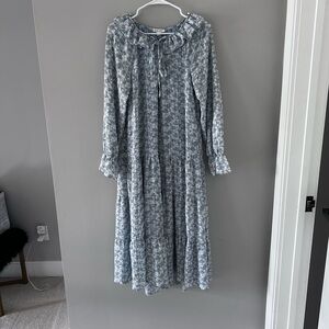 Elegant Blue Floral Maxi Dress